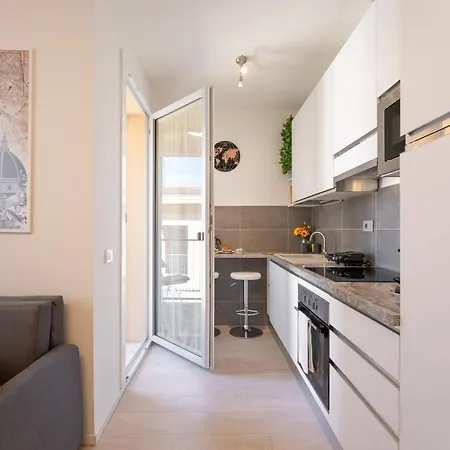 Charming - Conventino Modern - One-bedroom Flat With Living Area And Garage Near Boboli * Firenze