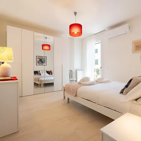Lejlighed Charming - Conventino Modern - One-bedroom Flat With Living Area And Garage Near Boboli *