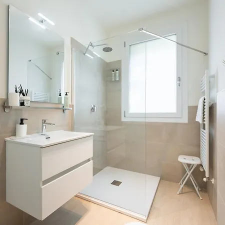 Charming - Conventino Modern - One-bedroom Flat With Living Area And Garage Near Boboli Firenze