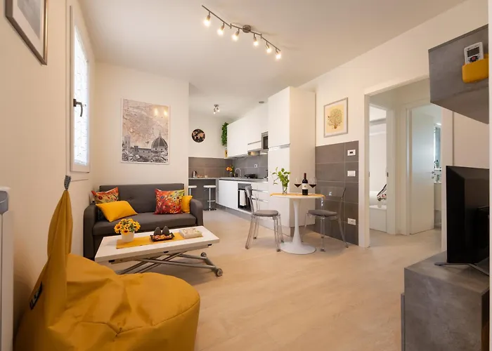 Charming - Conventino Modern - One-bedroom Flat With Living Area And Garage Near Boboli Apartment