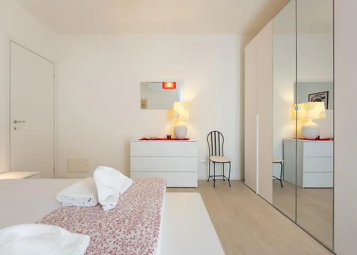 Apartment Charming - Conventino Modern - One-bedroom Flat With Living Area And Garage Near Boboli Florenz
