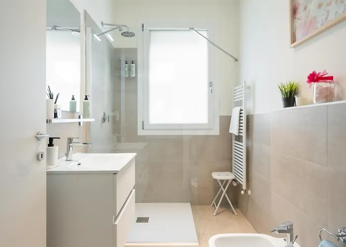 Charming - Conventino Modern - One-bedroom Flat With Living Area And Garage Near Boboli Apartment